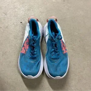 ホカオネオネ FlyX Runners Pulse